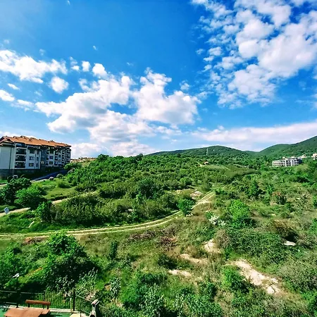 Panoramic Butterfly Apartment